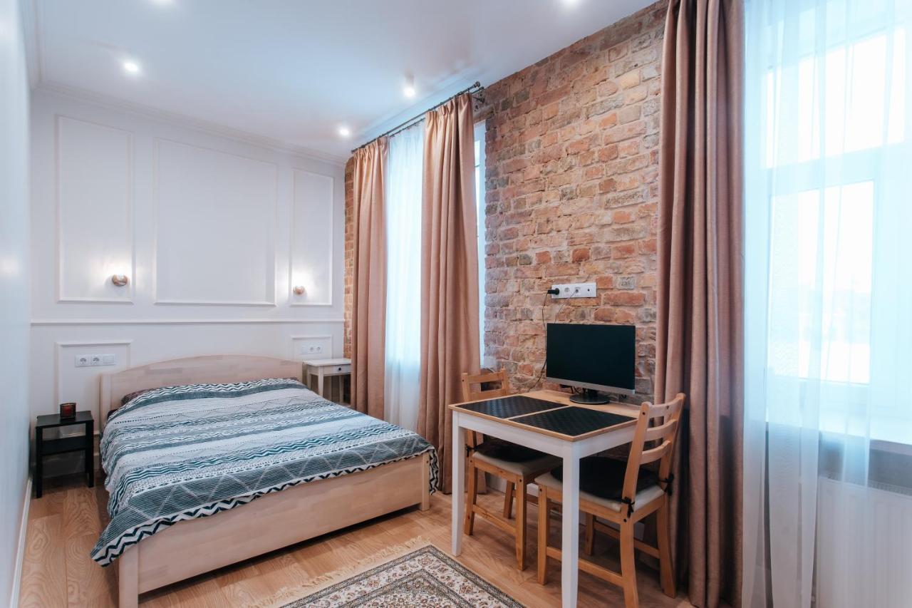 Stylish Latvian-Style Studio Apartment Near City Center, Parks, Cafes & Public Transit Рига Екстер'єр фото